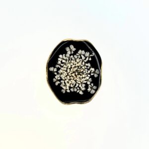 "Flor silvestre blanca"